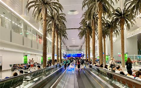 Dubai Int’l Airport (DXB): The Ultimate 4-7 Hour Layover Guide (by a Pilot)