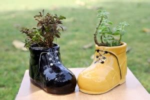 Jimkia Ceramic Planter Pot, Black & Yellow Boots Plant Pots (Pack Of 2 ...