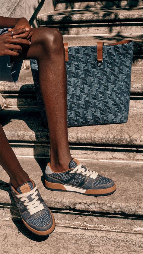 Men's Designer Slides & Sandals | FENDI US