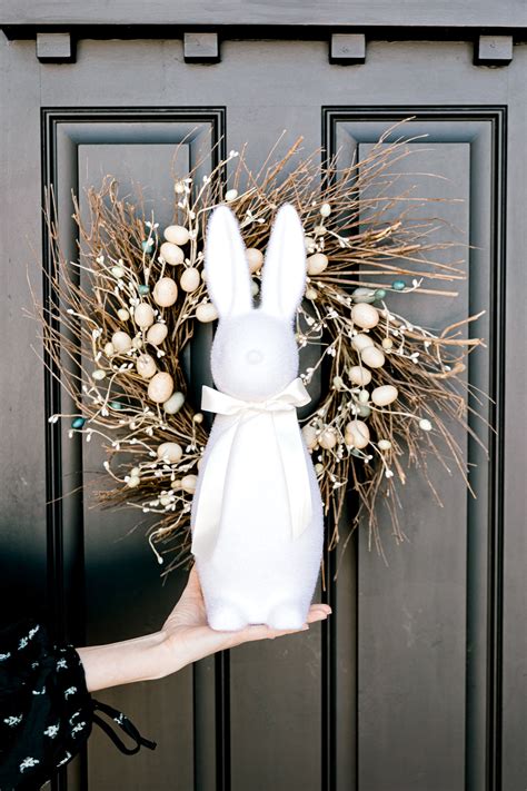 DECORATE FOR EASTER WITH FLOCKED EASTER BUNNIES - Bonjour Fête