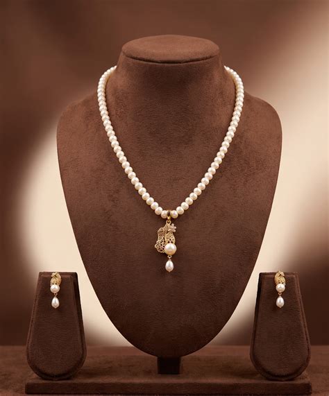 Classic Dew Freshwater Pearl Pendant Set For Women | Original Pearls ...
