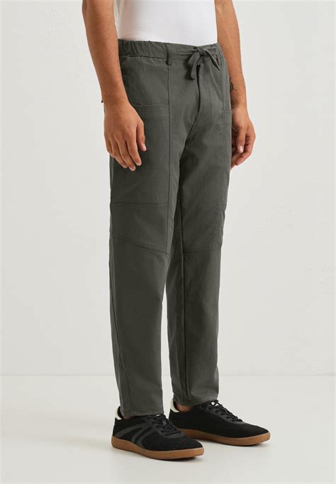 Buy Cargo Pants for Men | Stylish & Durable | Banana Club