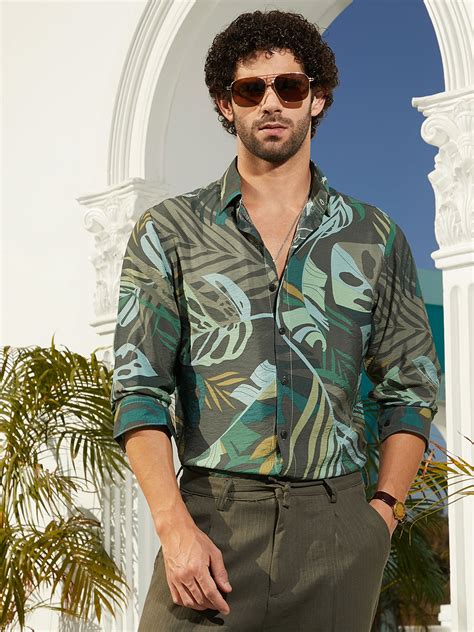 ₹949 | Campus Sutra Mens Jungle Green Palm Spring Shirt - Campussutra