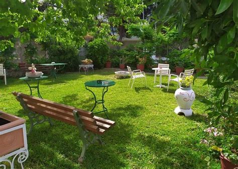 FINIKAS ROOMS (Agia Marina, Aegina) - Hotel Reviews, Photos, Rate ...