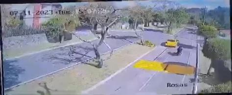 Sujetos atacaron al conductor de un taxi y su pasajera tras invadir una ...
