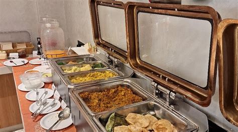 PLENTEOUS INN (Ahmedabad, Gujarat) - Hotel Reviews, Photos, Rate ...