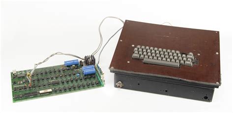 First Apple 1 Computer 的图像结果