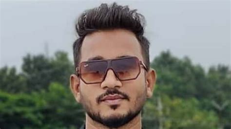 Indore Shocker! Amateur Driver Mows Down Sleeping Colleague At Fuel Pump