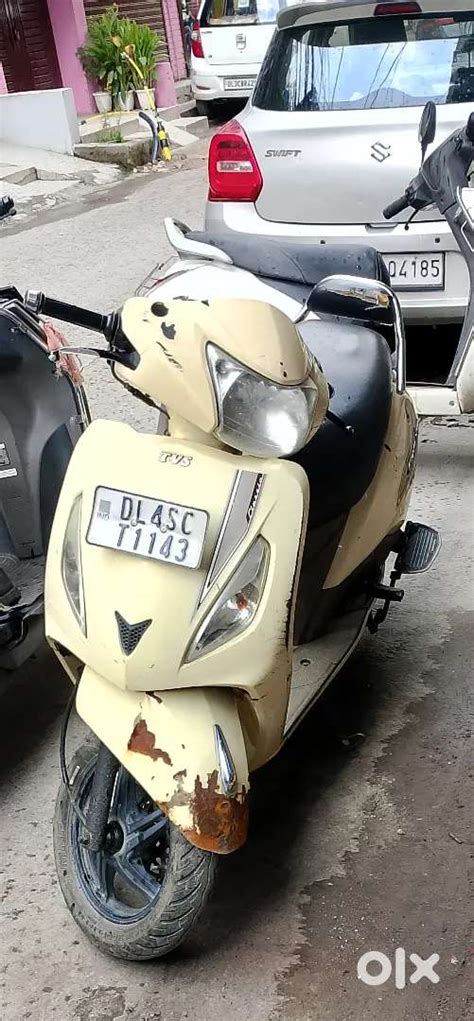 Very good engine and mileage - Scooters - 1818994679