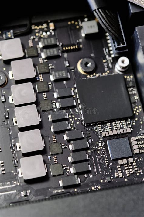 Inside of a Desktop Computer 的图像结果