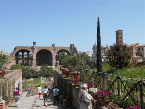 Gli Horti Farnesiani | Meer