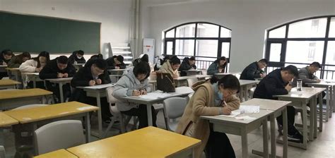 我校推进教师随考制度 - 山东省临沂第一中学