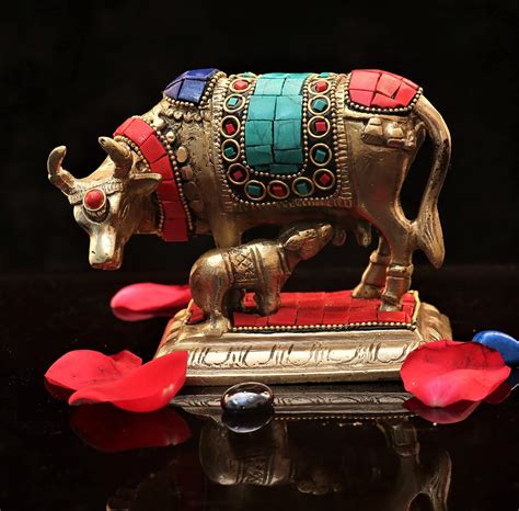 Buy NamIndia Kamdhenu Cow with Calf | Brass Kamdhenu Showpiece ...