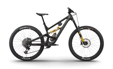 YT Capra Core 5 gets an Ohlins coil shock, choice of 29er or mullet ...