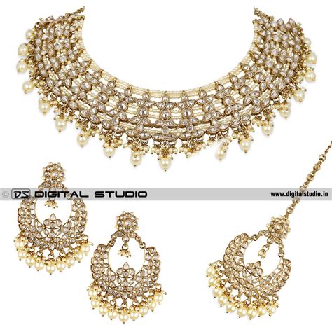Jewellery Photography in Mumbai of real diamond, gold and silver