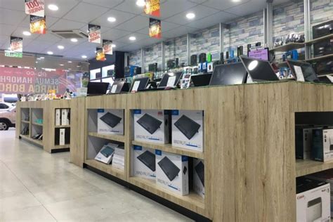 Computer Shop in Brecon 的图像结果