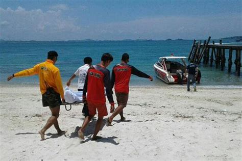 游泳时突遇海浪袭击 一名中国游客在泰国身亡_凤凰网