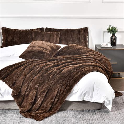 Amazon.com: YUSOKI Luxury Faux Fur Twin XL Blanket for Twin XL Bed 2 ...