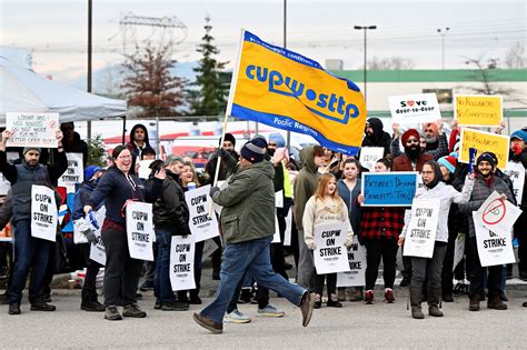 Canada’s Postal Strike Hits Christmas Deliveries in Remote Communities ...