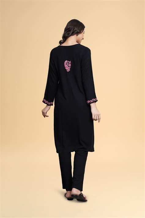 House Of Kari(Chikankari Clothing) - Anantra in Saba Chikankari Long ...