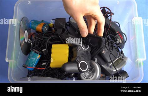 E-Waste Collection 的图像结果