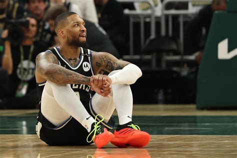 Bucks' Damian Lillard shares recovery update after Achilles injury ...