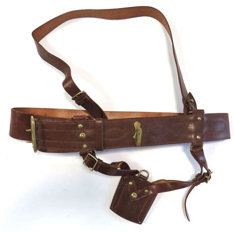 WW1 / WW2 Officers Sam Browne Belt in Belts