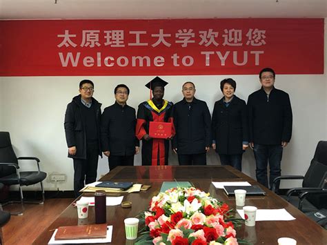 我校首位来华留学博士研究生顺利毕业-太原理工大学