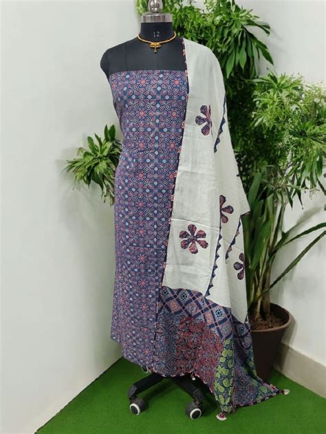 Bandhani dupatta & Ajrakh Fusion 2 pc Salwar Suit - Leheriya.com