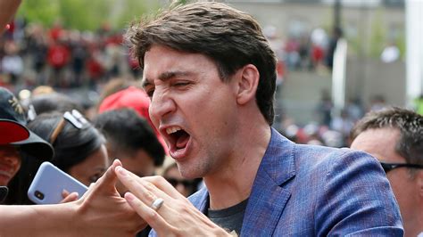 Justin Trudeau Bends The Knee To Trump, Goes To Mar-a-Lago Over Tariff ...