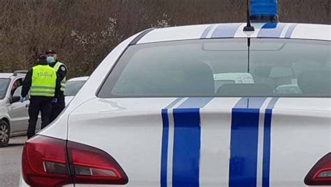 VOZAČ STRADAO NA LICU MESTA: Težak udes na putu Herceg Novi - Kamenari ...