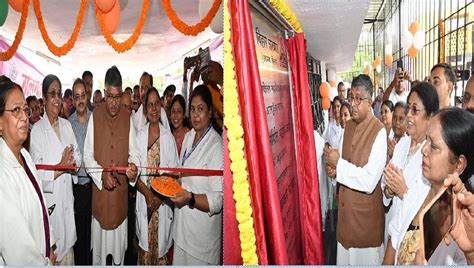 नालंदा मेडिकल कॉलेज अस्पताल में सांसद रविशंकर ने पेइंग वार्ड का किया ...