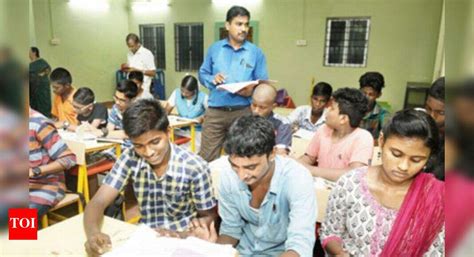 Underprivileged Children: When this shuttler serves, students score ...