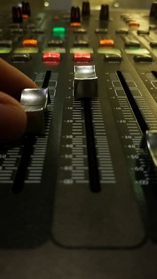 Sound Control Paneling 的图像结果