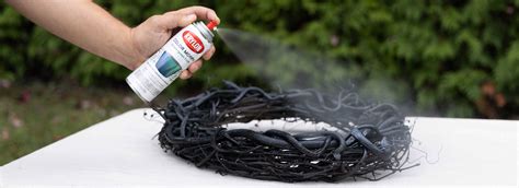 Spooky Snake Wreath | Krylon® Spray Paint