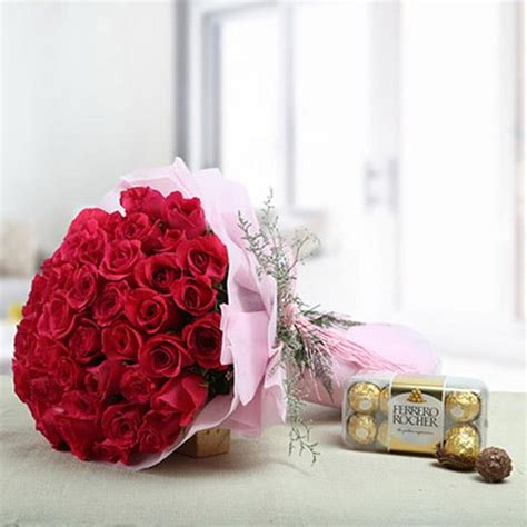 Send Red Roses and Ferrero Rocher Combo Online - FNPUAEVLF21VL19 ...