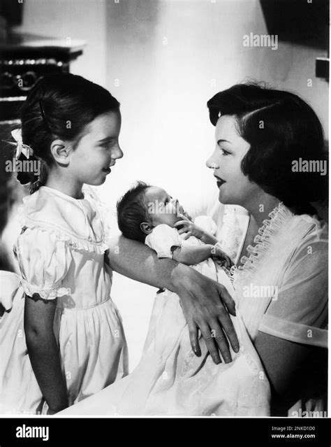 1952 , december , Hollywood , USA : JUDY GARLAND ( 1922 - 1969 ) with ...