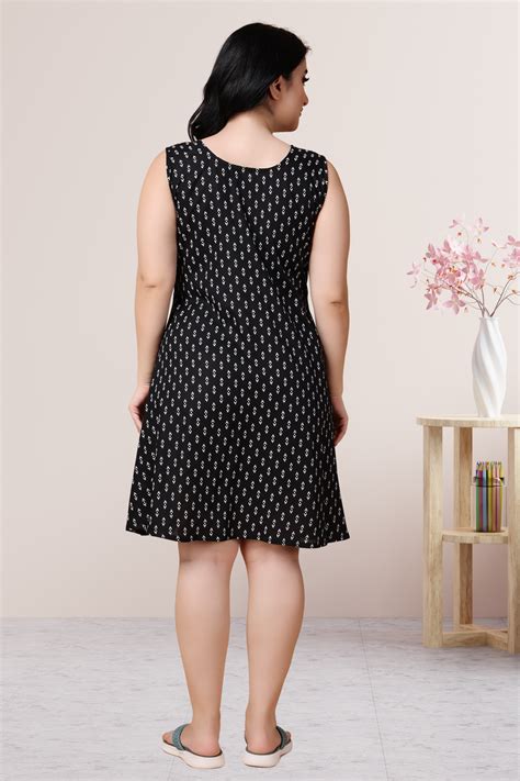 Buy Plus Size Starry Black Rayon Short Nighty | Apella - The XS to 10XL ...
