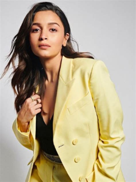10 times Alia Bhatt proved to be the ultimate glam mom in Bollywood ...