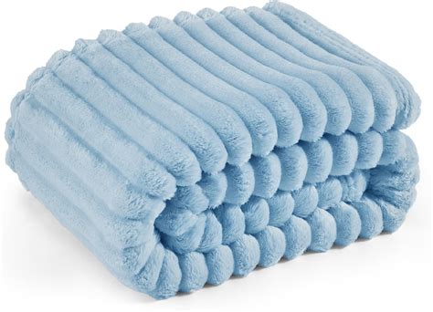 Amazon.com: Bedsure GentleSoft Blue Fleece Blanket for Couch - Cozy ...
