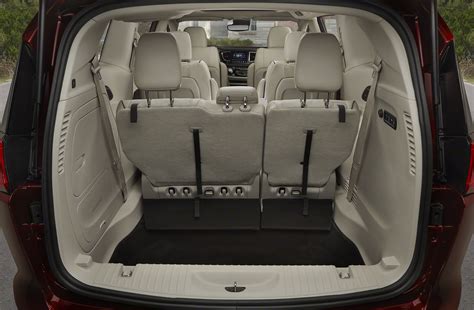 2017 Chrysler Pacifica Scores Impressive 28 MPG Highway - autoevolution