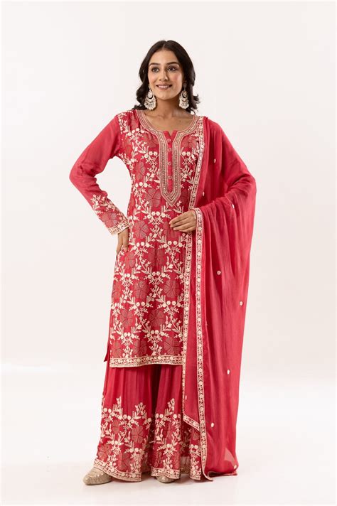 Elegant Red Floral Embroidered Kurta Set – Tulsistudiolifestyle