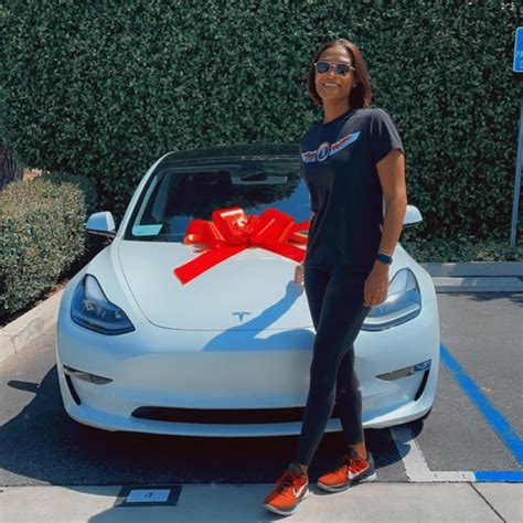 Vanessa Bryant Buys Kobe’s Sister a Brand-New Tesla Model 3 as a Gift ...