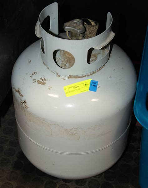 20LB PROPANE TANK
