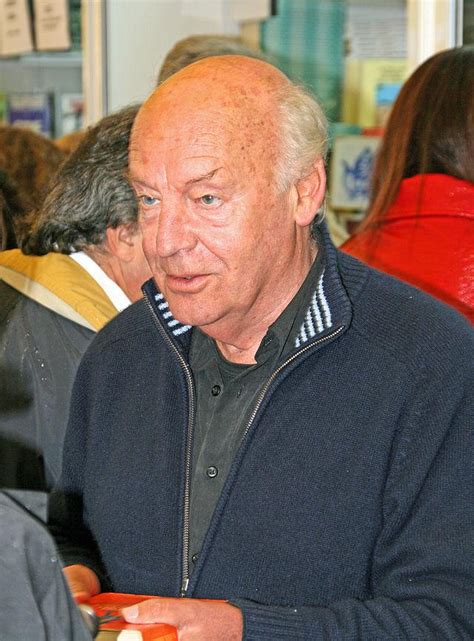 Paying Tribute to Eduardo Galeano | NewsClick