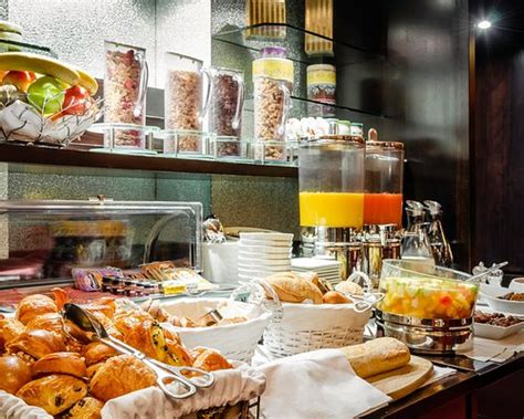 HÔTEL COURCELLES ETOILE (Paris) - Hotel Reviews, Photos, Rate ...