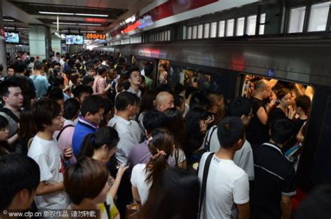 北京地铁1号线早高峰故障大量乘客滞留|北京地铁|故障|滞留_新浪新闻