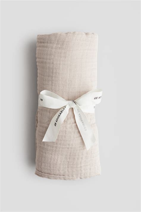 Muslin cot fitted sheet - Light greige - Home All | H&M IN