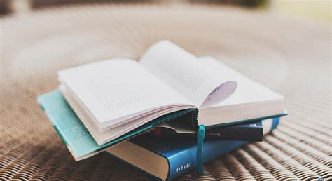 Book Wallpapers HD | PixelsTalk.Net