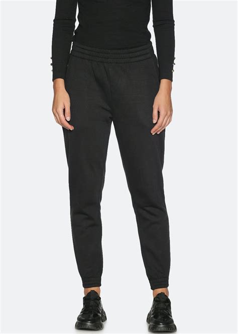 Get Solid Relaxed Fit Joggers at ₹ 995 | LBB Shop